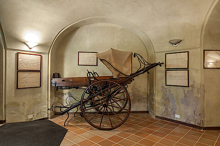 Eine Rädertrage von Louis Appia im Rotkreuzmuseum von Castiglione