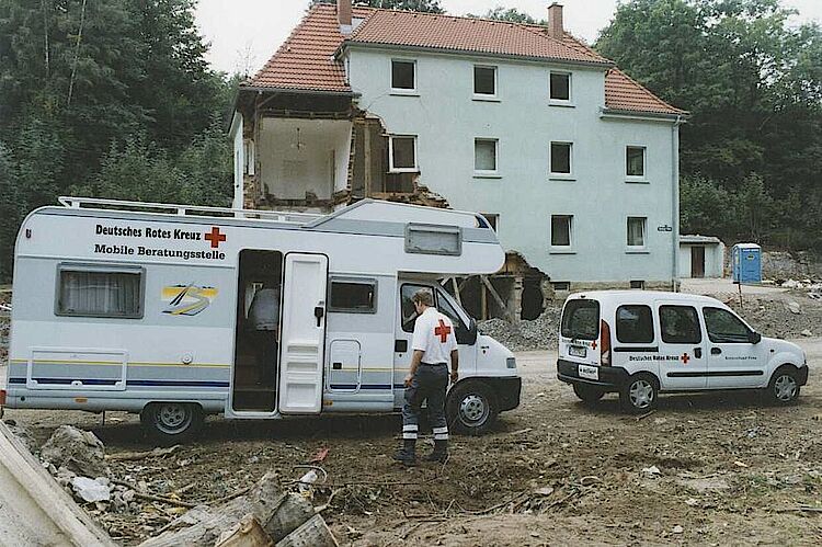 Mobile Beratungsstelle des DRK für Betroffene der Flut in Sachsen (Carl-Walter Bauer / DRK) Mobile Beratungsstelle des DRK für Betroffene der Flut in Sachsen (Carl-Walter Bauer / DRK)
