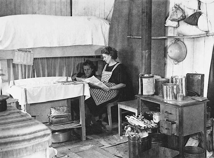 Grenzdurchgangslager des DRK im nordbayerischen Hof (DRK) Grenzdurchgangslager des DRK im nordbayerischen Hof (DRK)