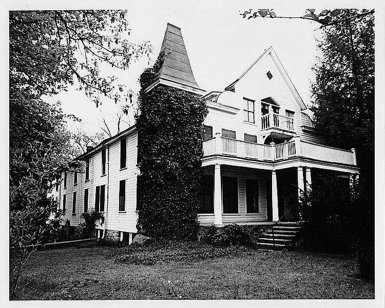 Dieses Haus in Glen Echo, Maryland, liess Clara Burton zunächst als Lagerhaus für Rotkreuzbestände errichten. Von 1897 an wohnte und arbeitete 	sie dann auch selbst darin (IKRK)