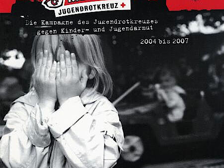 Titelblatt der Broschüre „Armut: Schau nicht weg“ im Zuge der Kampagne des Jugendrotkreuzes gegen Kinder- und Jugendarmut (DRK)