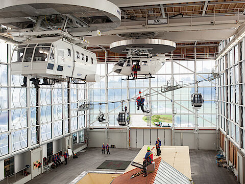 Übung der Bergwacht im Zentrum für Sicherheit und Ausbildung (ZSA) der Bergwacht Bayern in Bad Tölz