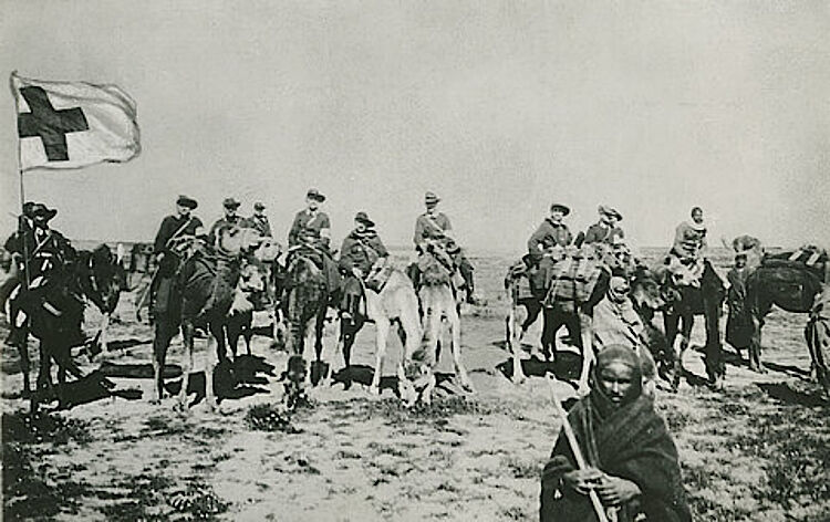 Während des Krieges zwischen Italien und dem Osmanischen Reich wurde eine Expedition des Roten Kreuzes nach Tripolitanien im heutigen Libyen geschickt (DRK)
