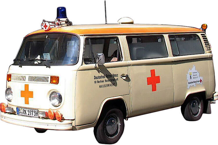 Dieser Kleinbus der Berliner Wasserwacht war über 25 Jahre hinweg am Wannsee stationiert, Rotkreuz-Museum Berlin e.V. 