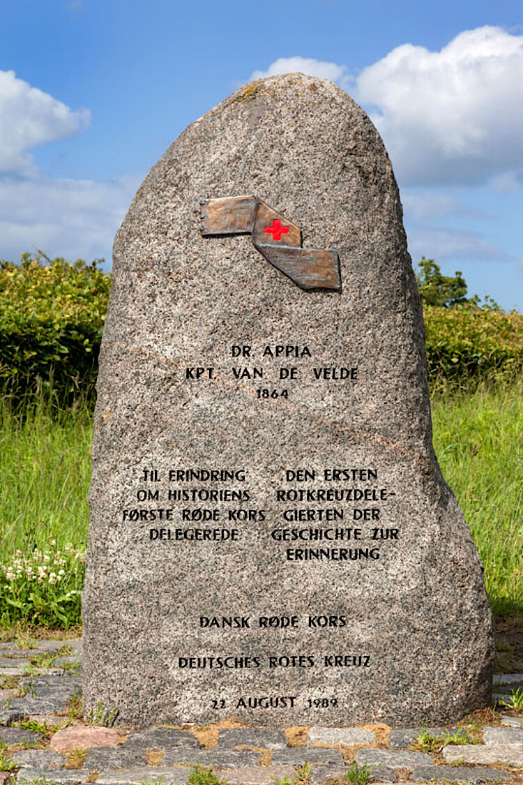 Gedenkstein für Louis Appia und Charles van de Velde, die ersten Delegierten in der Geschichte des Roten Kreuzes, die bei der Belagerung der Düppeler Schanzen zum Einsatz kamen